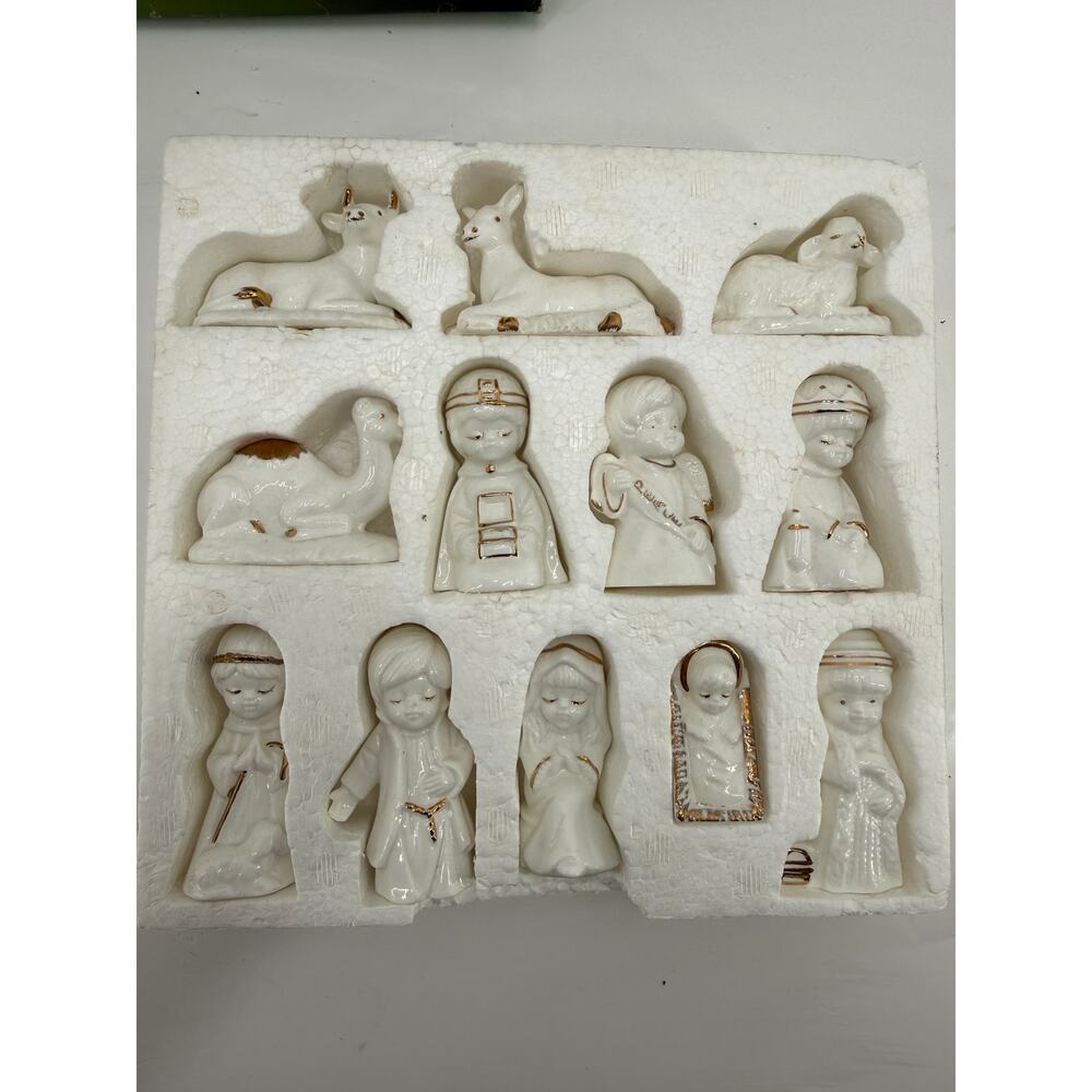 Fine Bone China Nativity Set 12 Piece Vintage Christmas Manger Taiwan New In Box